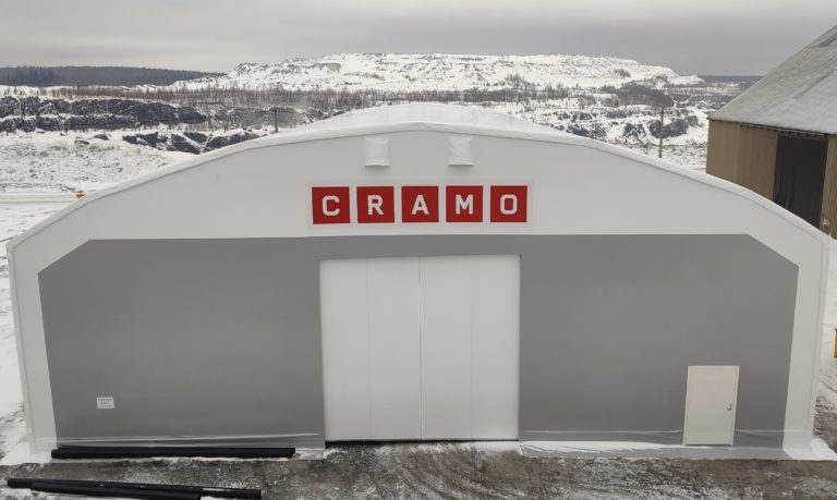 Finest-Hall Factory OÜ toodetud ja paigaldatud PVC hall mõõtudega 20x30,25m, kõrgusega 5,6m Cramo Finland OY-le.