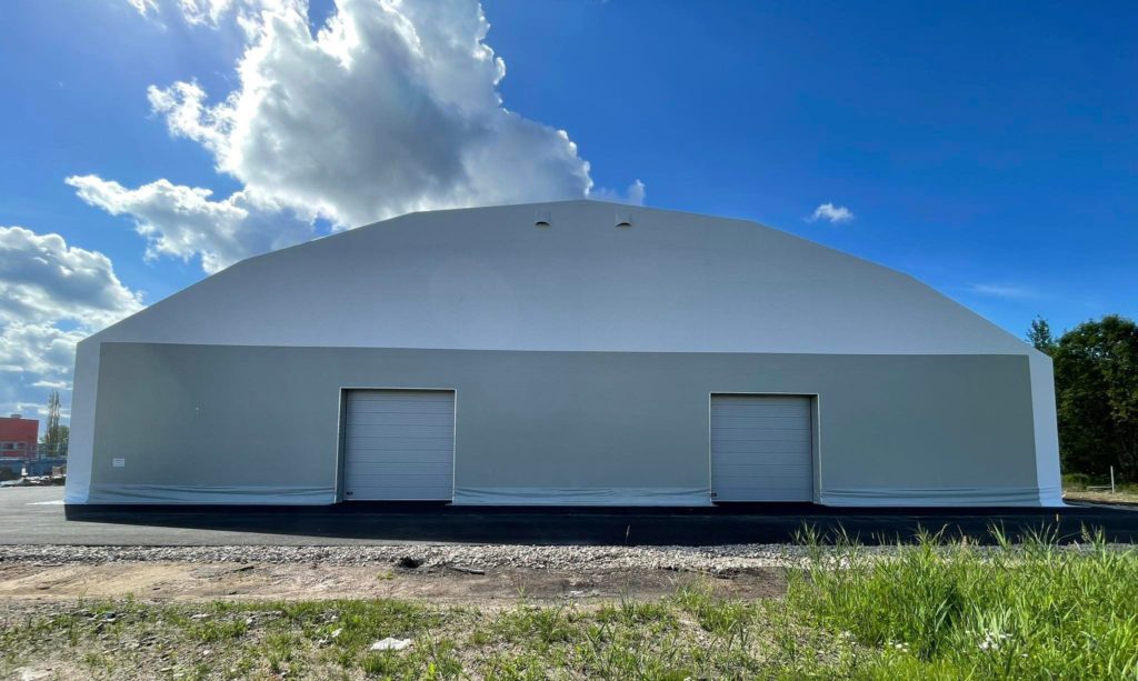 Finest-Hall Factory OÜ toodetud ja paigaldatud PVC hall mõõtudega 40x50m, kõrgusega 6m KPG Kaubandus OÜ-le.