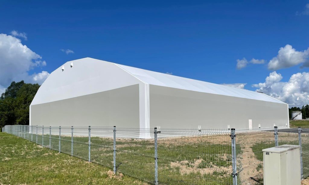 Finest-Hall Factory OÜ toodetud ja paigaldatud PVC hall mõõtudega 40x50m, kõrgusega 6m KPG Kaubandus OÜ-le.