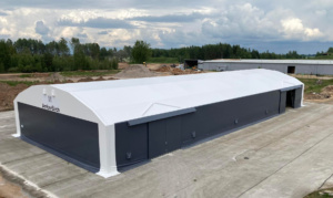 Finest-Hall Factory OÜ toodetud ja paigaldatud PVC hall mõõtudega 20x50m, kõrgus 4,6m AmberBirch SIA-le.