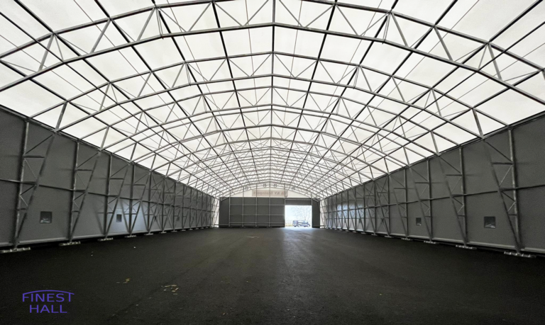 Finest-Hall Factory OÜ toodetud ja paigaldatud PVC hall mõõtudega 25x51m, kõrgusega 6,7 meetrit KV Transport OÜ-le.