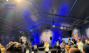 Finest-Hall Factory OÜ toodetud ja paigaldatud PVC hall mõõtudega 13,5x29,5m, kõrgusega 5,5 meetrit Poco Experience OÜ-le.