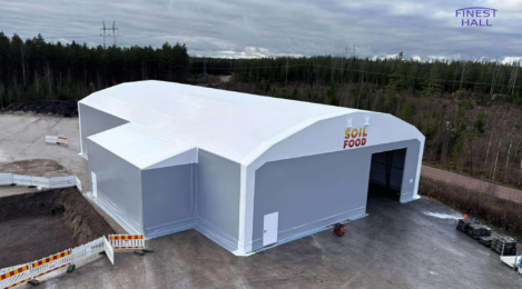 Finest-Hall Factory OÜ toodetud ja paigaldatud PVC hall mõõtudega 20x36m, kõrgusega 5,6 meetrit + varikatus mõõtudega 4x12m, kõrgusega 4 meetrit Soilfood Oy-le.