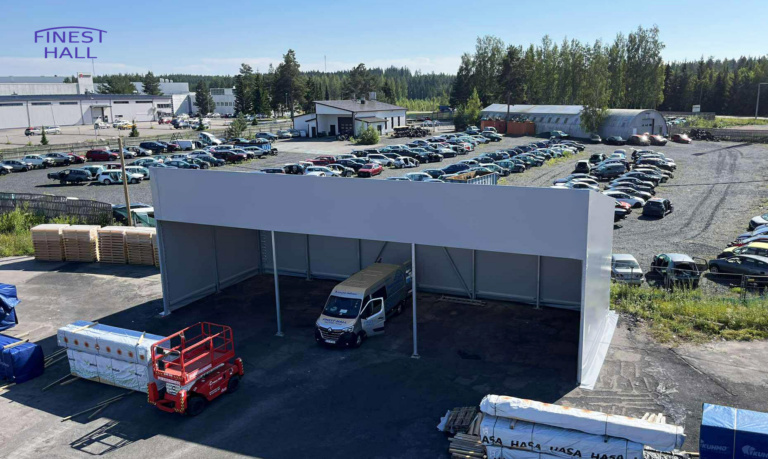 Finest-Hall Factory OÜ toodetud ja paigaldatud varikatus mõõtudega 8x21m, kõrgusega 7,8 meetrit Tampereen Kauppahuone Oy-le.