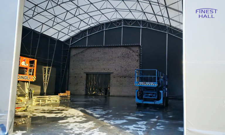 Finest-Hall Factory OÜ toodetud ja paigaldatud PVC hall mõõtudega 25x28m, kõrgusega 10 meetrit Värska Laht OÜ-le.